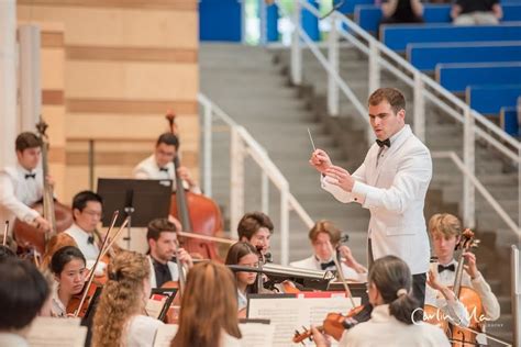 Geoffrey Loff – Pianist/Conductor