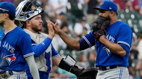 George Springer gets key hit as Toronto Blue Jays beat Chicago White Sox 6-2 in 11 innings