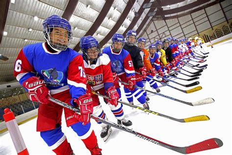 Georgetown’s 1st-Ever Women’s Ice Hockey Team Hits the Rink