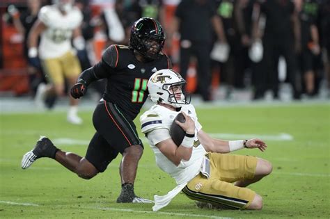 Georgia Tech stuns No. 17 Hurricanes 23-20, on TD with 2 seconds remaining