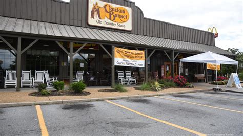 Find a Cracker Barrel near you and enjoy homestyle meals, country music, and unique gifts.. 
