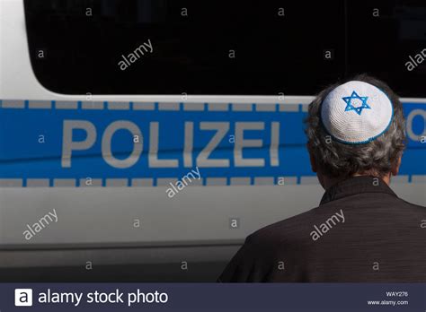 German police investigate possible antisemitic motive in attack on Israeli tourist in Berlin