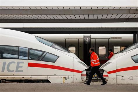 German rail workers begin 24-hour strike as pay talks stall