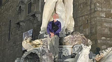 German tourist accused of damaging 16th-century statue in Florence