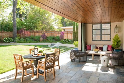 Get the Most Out of Your Outdoor Living Space: A Guide to Small Canopy Shades