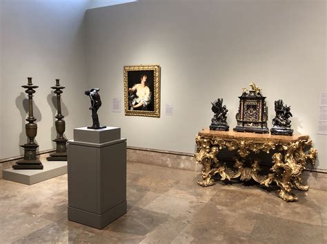 Visiting information for our two Los Angeles locations: the Getty Center in Brentwood off the 405 and Getty Villa in Pacific Palisades off Pacific Coast Highway. Admission to both sites is always free.. 