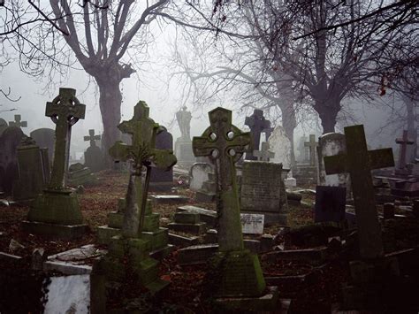 Ghostly graveyard. Ghostly Encounters - Ghostly encounters are described in a wide variety of ways. Read about ghostly encounters and learn about the different ways ghostly encounters have happened. ... 