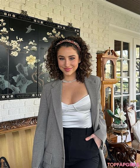 June 16, 2023 by sup. Gia Duddy (born on August 1, 2001, age: 21 years) is a social media celebrity and an Instagram model who is Will Levis’ girlfriend. William Donovan Levis, also known as Will Levis, is an American football quarterback for the Tennessee Titans of the National Football League.