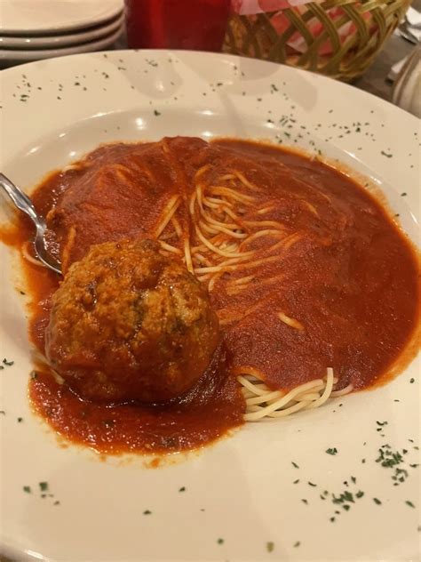  Whether you’ve a soccer mom or a frazzled executive, we know it’s hard to find the time to prepare quality foods and enjoy a relaxing meal. At Giannilli’s, we have you covered. Home-style cooking from authentic Italian recipes is just the comfort food you need today! Make your reservation by calling 724-853-6600. 