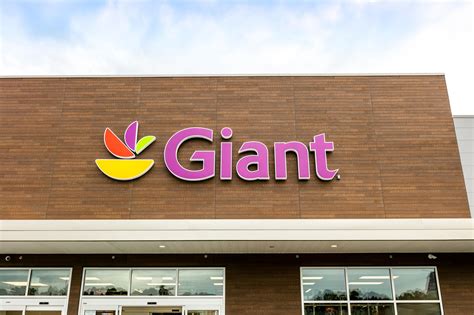 Shop at your local Giant Food at 9400 Fairfax Boule