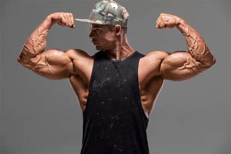 Best Biceps Cable Curls: Variations and Workouts – Born Tough