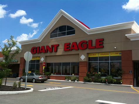 Giant eagle medina. Giant Eagle, Fairlawn, Ohio. 229 likes · 1,132 were here. Founded in 1931 Giant Eagle serves more than five million customers annually through nearly 400 retail locations in Pennsylvania, Ohio, West... 