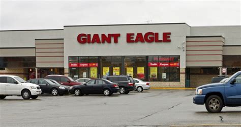 Giant eagle near me hours. Skip to main content ... 