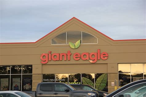 Giant eagle painesville. Giant Eagle - Facebook 
