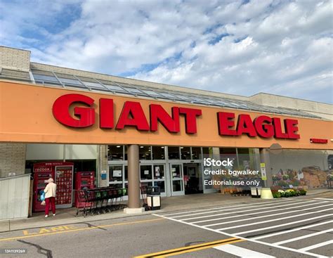 ٢٢ ربيع الأول ١٤٣٥ هـ ... Pittsburgh-based grocer Giant Eagle Inc