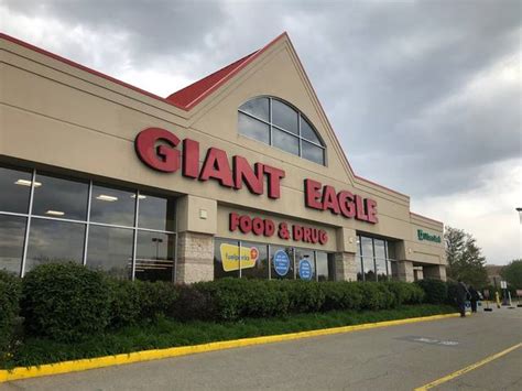 Giant eagle verona. Giant Eagle is located close to the intersection of Towne Center Drive and Pa 356, in Leechburg, Pennsylvania. By car . 1 minute drive time from Pa-356, Pa-56, School Road and Hyde Park Road; a 4 minute drive from La Belle Vue Road, Pershing Avenue (Pa-66) or South Leechburg Hill Road; and a 12 minute drive from 3rd Street (Pa-66) and River … 