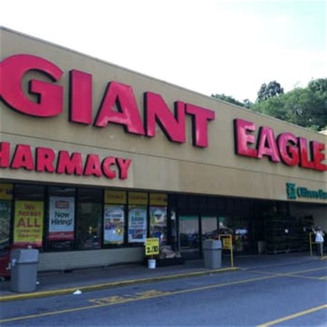 Giant eagle west view. Giant Eagle currently occupies a space in West Geauga Plaza Shopping Center situated at 12692 Chillicothe Road, in north-west Chesterland (a few minutes walk from West Geauga Plaza).Patrons can easily travel here from Gates Mills, Chardon, Willoughby, Newbury, Chagrin Falls, Cleveland and Novelty. 8:00 am to 8:00 pm are its hours of operation for … 