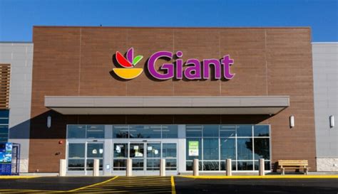 GIANT Store. (717) 492-7095. Directions. View Page. Visit your local GIANT Pharmacy at 1605 Lititz Pike in Lancaster, PA to receive immunization services, easy prescription transfers, health screenings, text alerts, and other prescription services while you shop.. 