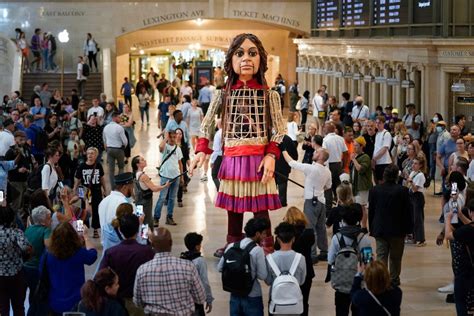 Giant puppet to visit Austin on cross-country journey raising awareness about immigration