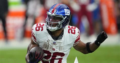Giants RB Saquon Barkley active against Bills after missing 3 games