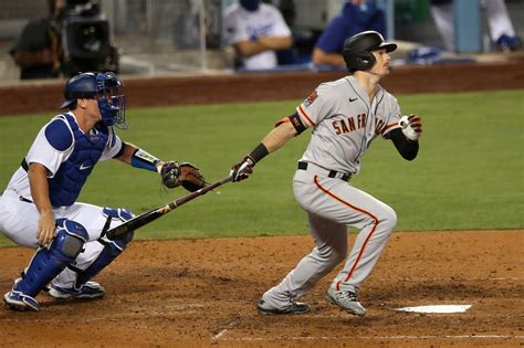 Giants aim to keep win streak going against the Dodgers