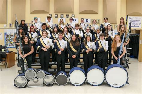 Gift Wrap Booth – Boca Raton High School Band and Guard