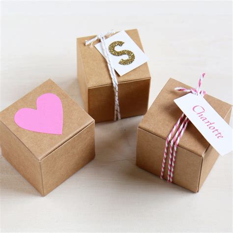 Gifts that come in small boxes nyt. 35 Small But Amazing Gifts That Will Leave A Huge Impression. Including a mini pizza box filled with socks, ~message in a bottle~ birthstone necklaces, iridescent fidget cubes, a pig-shaped (super ... 