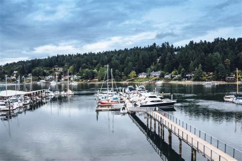 Gig harbor ups. Are you in desperate need of a relaxing getaway? Look no further than Lakeland Harbor. Nestled in the heart of nature, this hidden gem has become a popular destination for those se... 