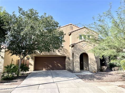 Gilbert az rental homes. Recommended. $475,000. 3 Beds. 2 Baths. 1,515 Sq Ft. 3669 E Ironhorse Rd, Gilbert, AZ 85297. This adorable turn-key residence in Power Ranch is the one for you! Inside, the HUGE living room with sliding glass doors leading to the back patio sets the tone for a cozy living experience. 