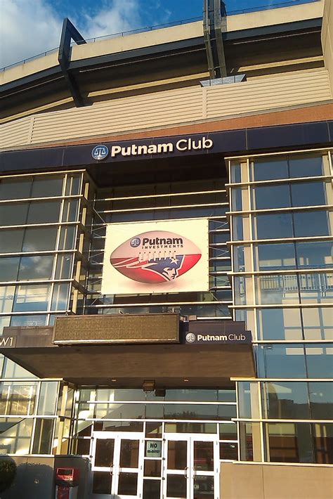 Gillette Stadium's exclusive Putnam Club is an upsc