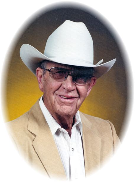 Moorcroft, Wyoming. Funeral service for Tom F. Davis, 85, of Moorcroft will be held 2 p.m., Thursday, November 17, 2022 at First Presbyterian Church in Moorcroft, with Voy Cox officiating. Interment will follow in the Moorcroft Cemetery. Mr Davis died at his home Thursday, November 10, 2022. Tom was born August 15, 1937 in Sundance, WY to Tex ...