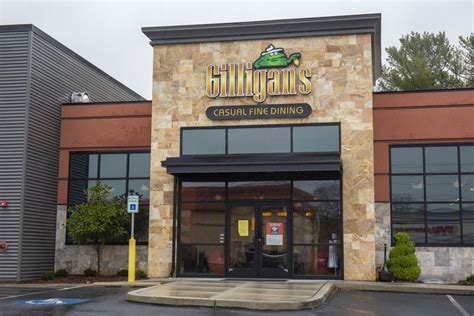 Easy access from Carlisle Pike, making it an ideal location for retail users. ... (Carlisle Pike - 25,068 AADT; PA 581 - 36,428 AADT) Adjacent to the Gilligan's Restaurant and Hampden Center, a 243,000 SF shopping center anchored by Karns Food, Planet Fitness and AMC CINEMAS Hampden 8. 110 S Sporting Hill Rd Spaces. 110 Sporting Hill Rd - Retail.. 