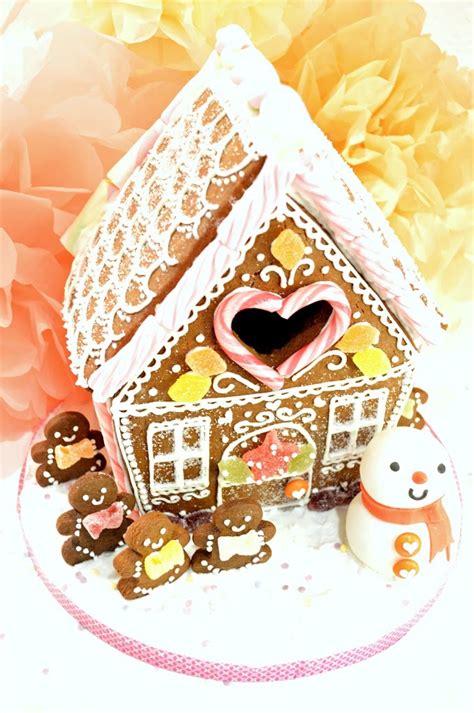 Gingerbread House ☃☃ Chérie Kelly