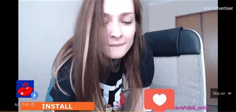 Girl Masturbating To Porn