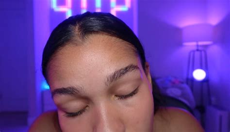 Girl giving head sexy. .  <a href=http://contratos.desarrollamelo.com/asset...