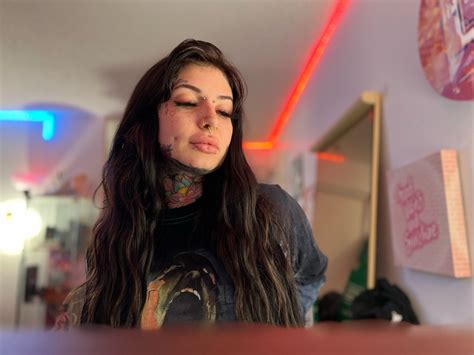 Girl_Nextd00R Leaked PORN 😈