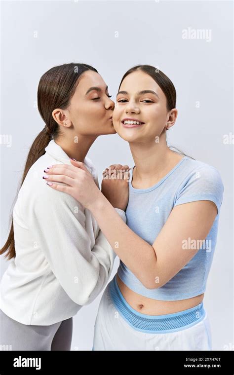 Girls Kissing Onlyfans Leak