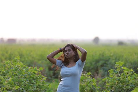 Girls eating pussy cum. &rdquo; Worship my seky Feet and pantyhose loser 06:00 massage pussy eatin...