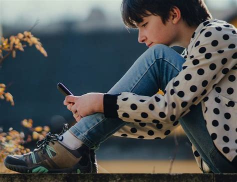 Girls geting sexed.  Learn more about the risks of this societal proble...