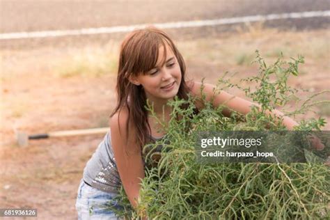 Girls weeing erotic.  #pee #longlegged #longlegs #lanadelrey #lana #lanatok...