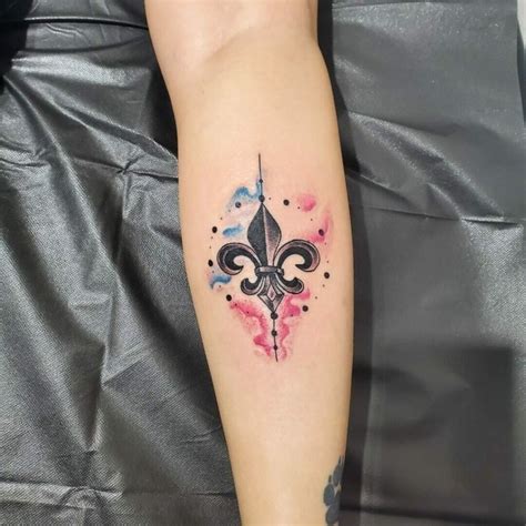 Sep 16, 2018 - Explore Dee Pender's board "Tattoo ideas - Fleur de Lis" on Pinterest. See more ideas about fleur de lis, fleur de lis tattoo, fluer de lis tattoo.. 