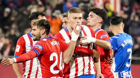 Girona back on top of Spanish league after beating Alaves