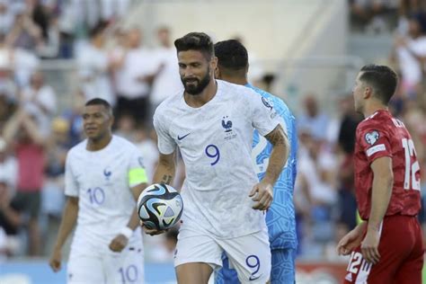 Giroud and Kane extend national scoring records as France and England win Euro qualifiers
