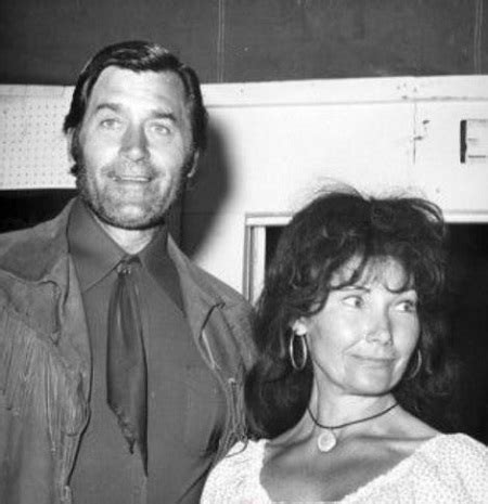 Giselle Hennessy - Life and Death of Clint Walker