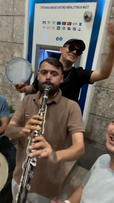 Gitme Deseydim Facebook.