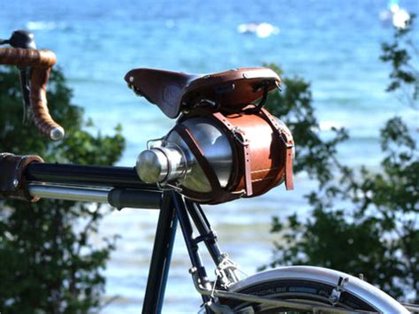 Glass Flip Top Growler Bicycle Carrier – Pedal Happy Design