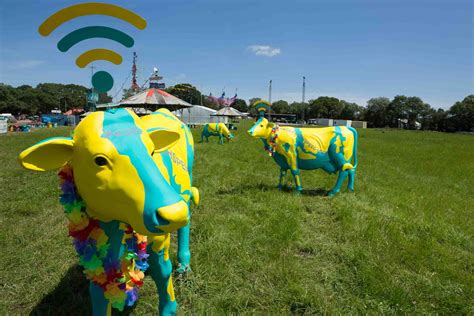 Glastonbury gets free "moobile" Wi-Fi hotspots