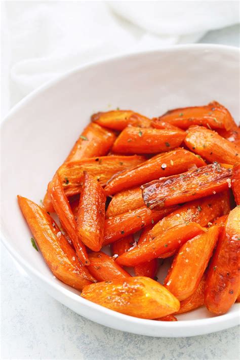 Glazed Roasted Carrots (Paleo + Vegan-Friendly)