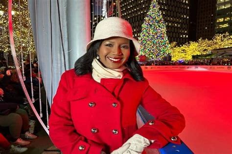 Glenda lewis daughter. Glenda is the daughter of mother Diana Lewis. Her mum is also a journalist serving as an anchor for Channel 7. Lewis and her mum were adopted into Detroit’s history by the city council for being the first mother and daughter anchor team in the country. 