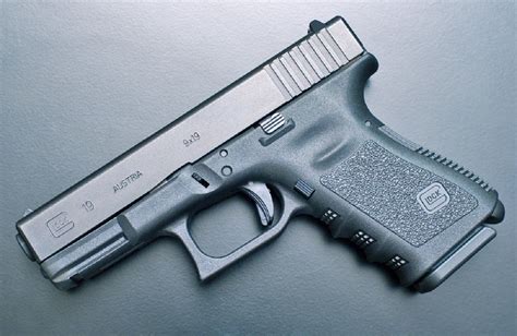 Glock 19 Review Understanding the Glock 19 Pistol